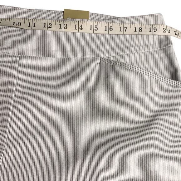 NWT Chico's Capri Size 3.5 (18) Josie Perfect Stretch Grandview Stripe Pull-On - Picture 7 of 9